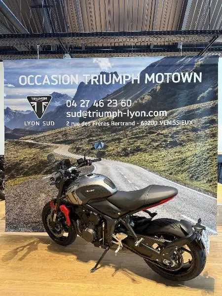 TRIDENT 660