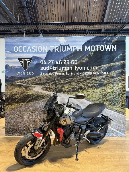 TRIDENT 660