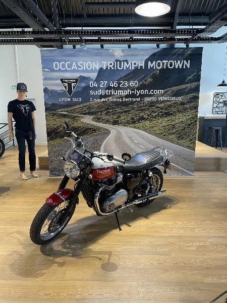 Bonneville T100