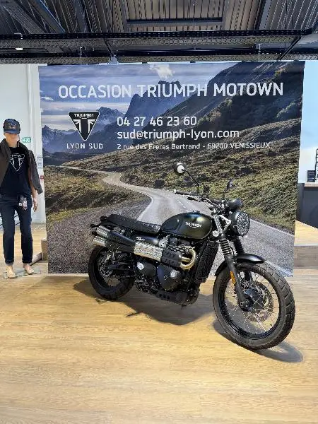 STREET SCRAMBLER 900
