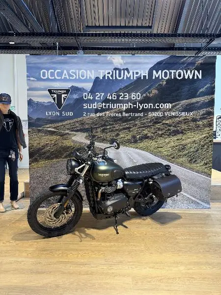 STREET SCRAMBLER 900