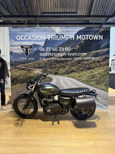 STREET SCRAMBLER 900