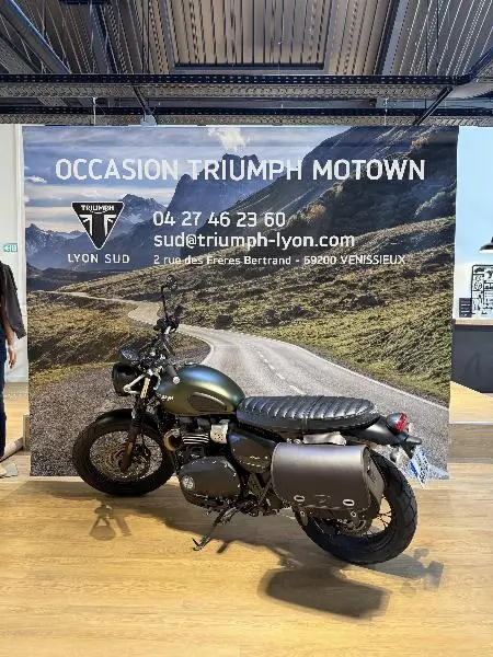 STREET SCRAMBLER 900