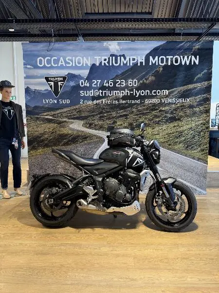 TRIDENT 660