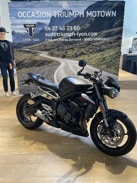 STREET TRIPLE 765 RS