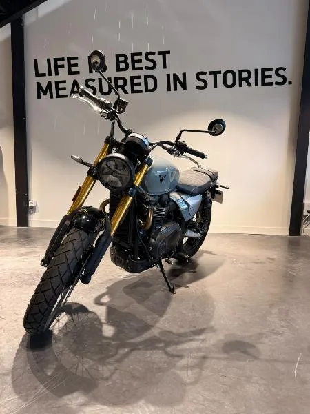 SCRAMBLER 900