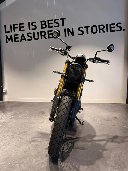 SCRAMBLER 900