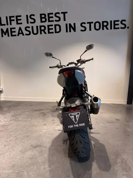 TRIDENT 800