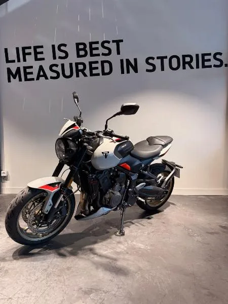TRIDENT 800