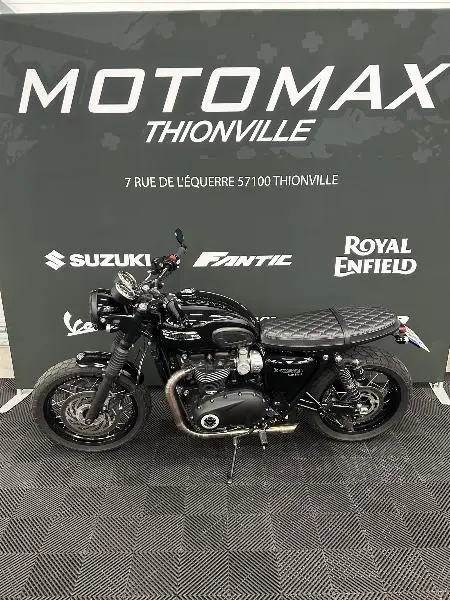 Bonneville T120 Black