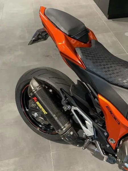 Z 800
