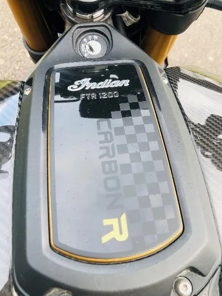 FTR 1200 R CARBON