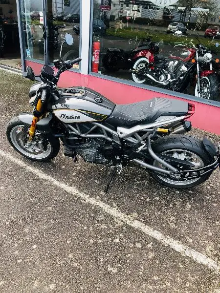 FTR 1200 R CARBON