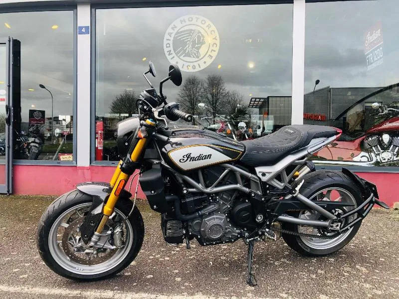 FTR 1200 R CARBON