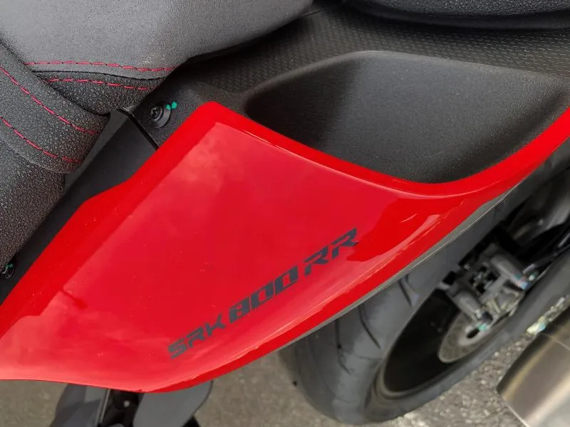 SRK 800 RR