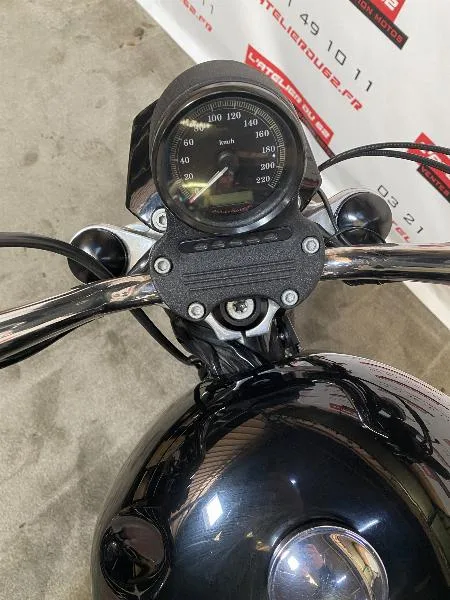 SPORTSTER 883