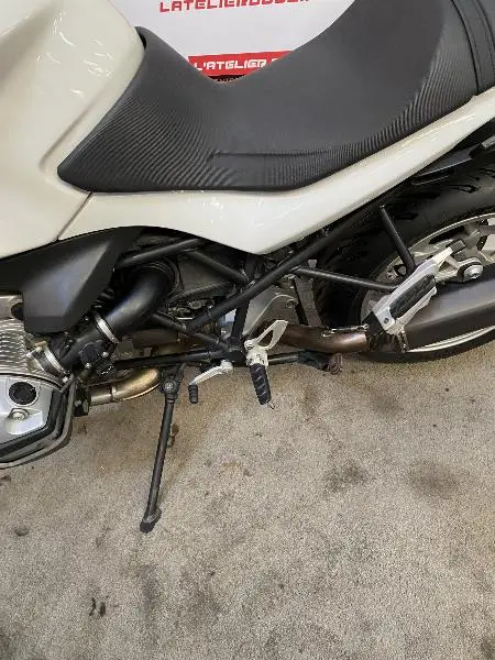 R 1200 R