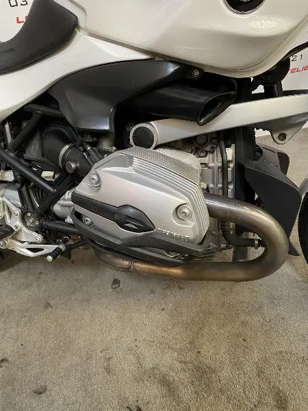 R 1200 R