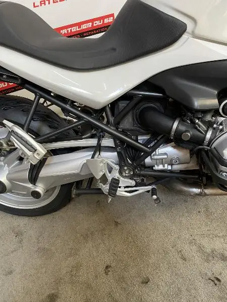 R 1200 R