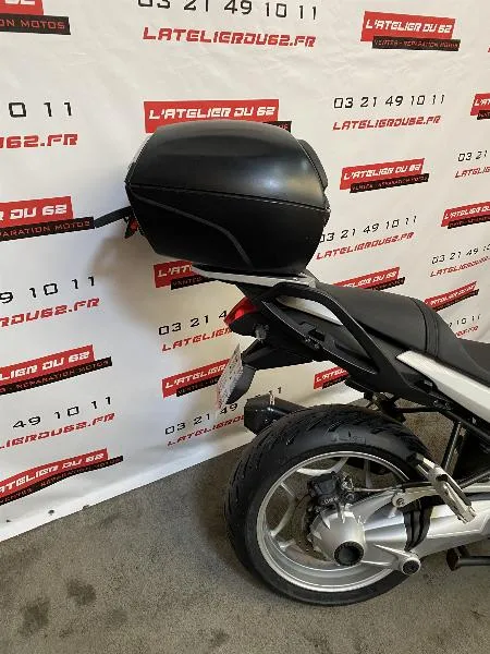 R 1200 R