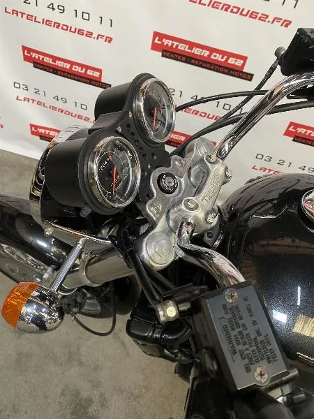 THUNDERBIRD 900