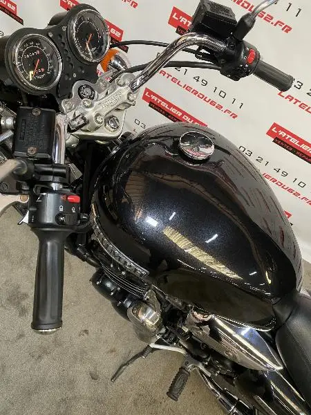 THUNDERBIRD 900