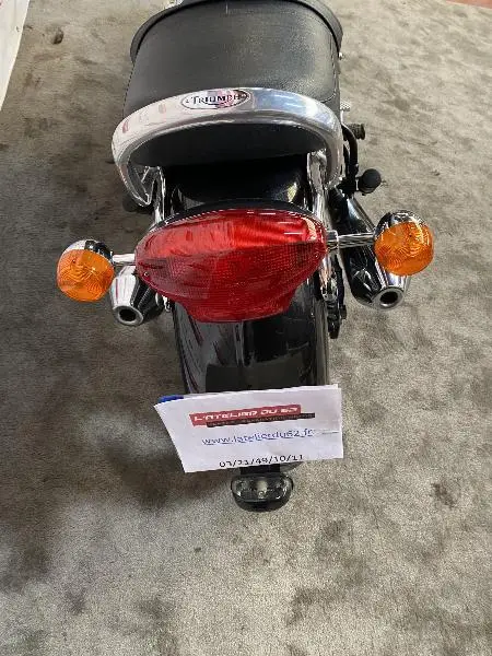 THUNDERBIRD 900
