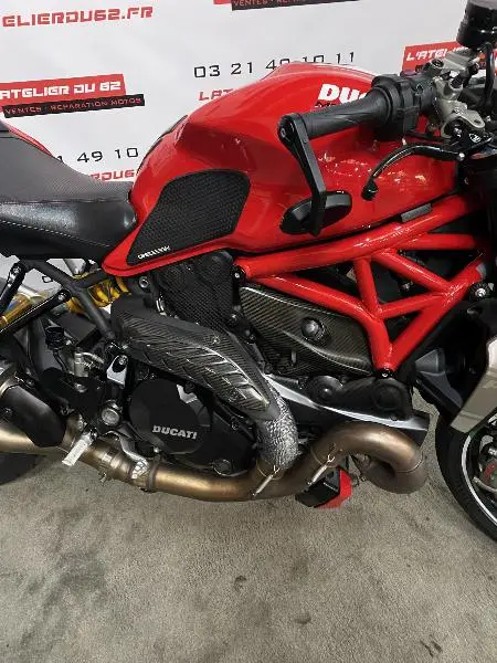 Monster 1200 R