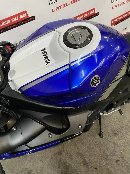YZF 1000 R1