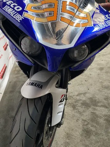 YZF 1000 R1