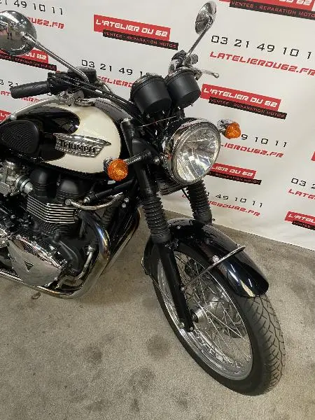 Bonneville T100