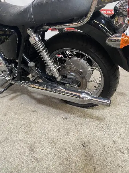 Bonneville T100