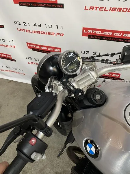 R NineT