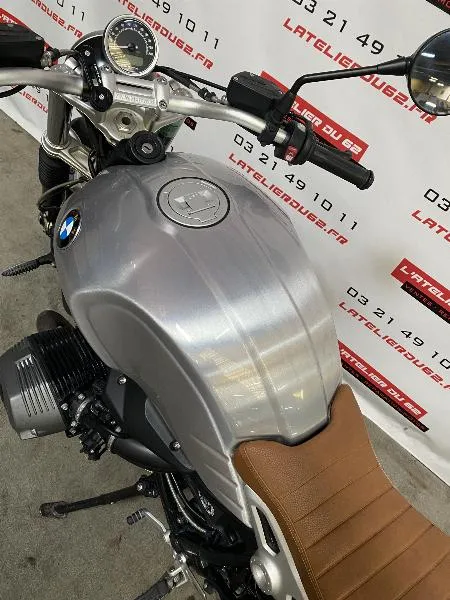 R NineT