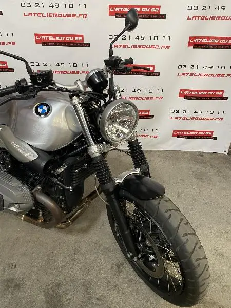 R NineT