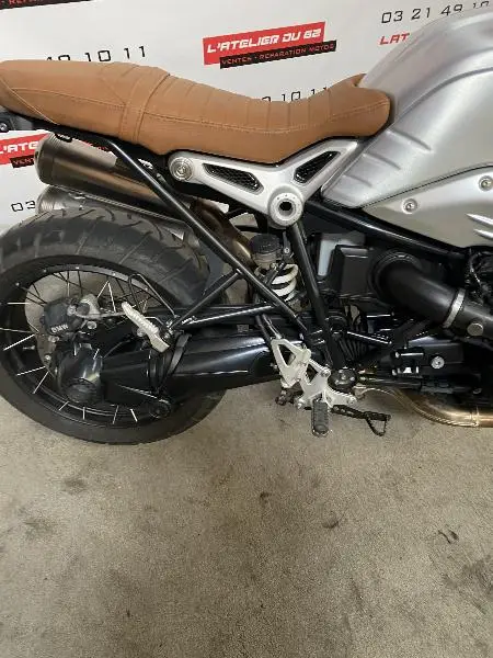 R NineT