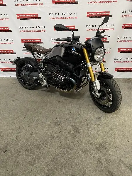 R NineT