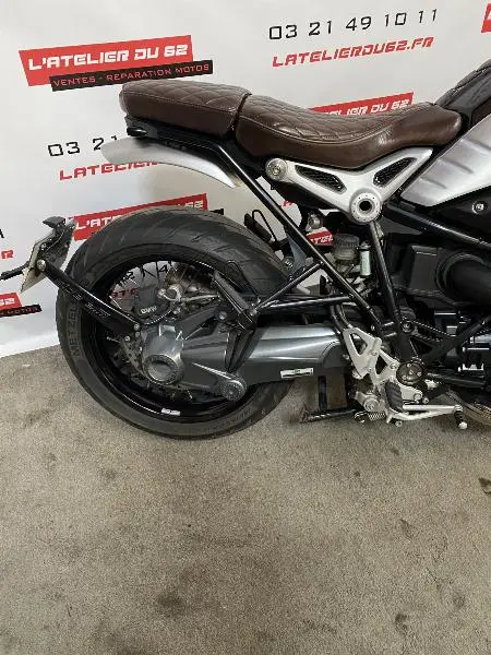 R NineT