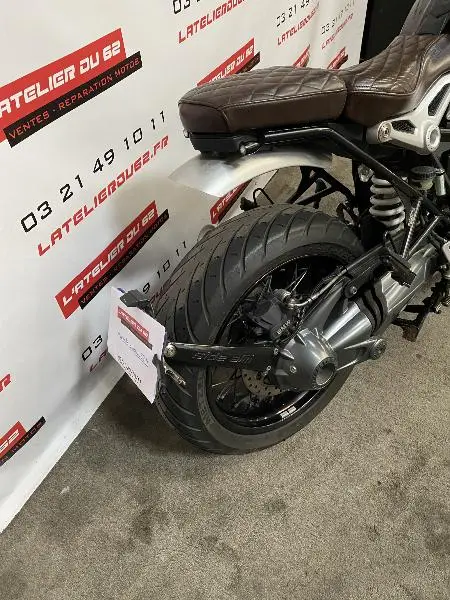 R NineT