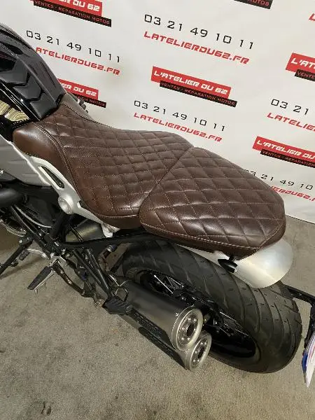 R NineT