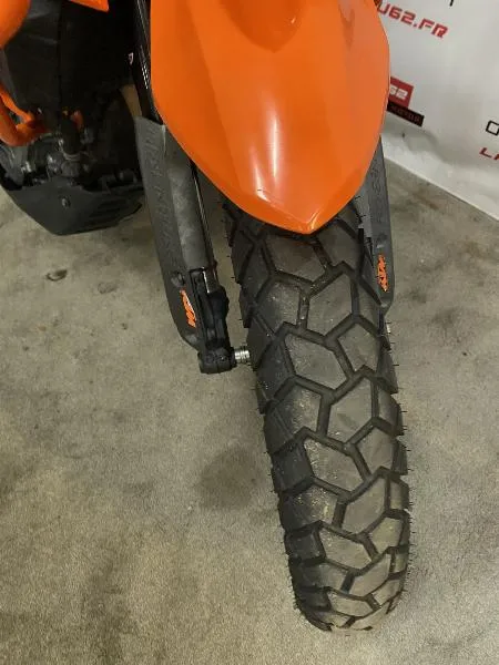 390 ADVENTURE