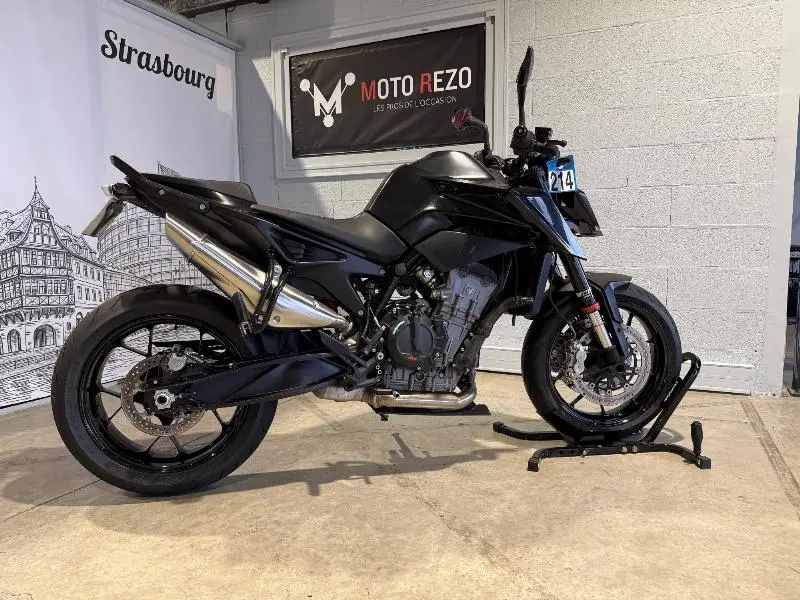 890 DUKE 2022