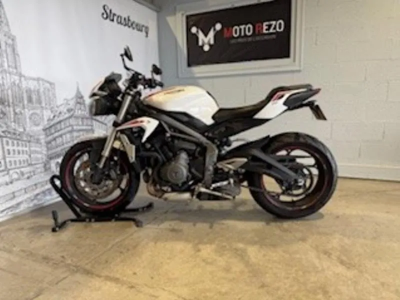 STREET TRIPLE 660 S