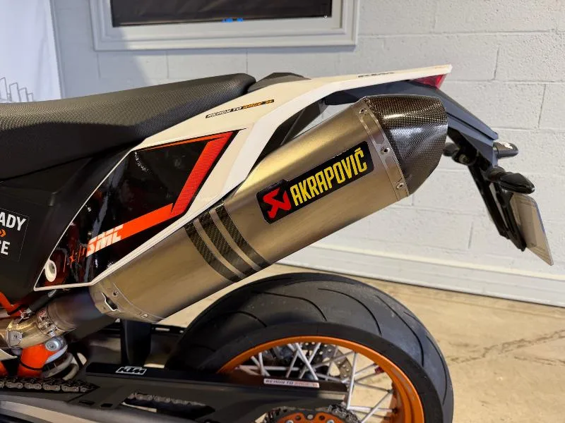 690 SMC R