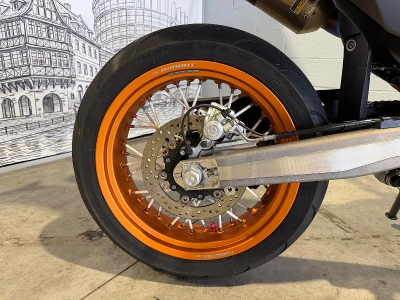 690 SMC R