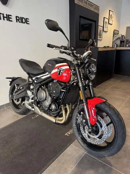 TRIDENT 660