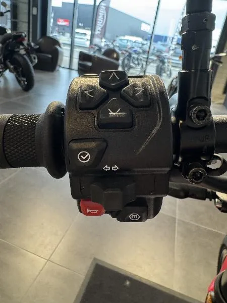 TRIDENT 660