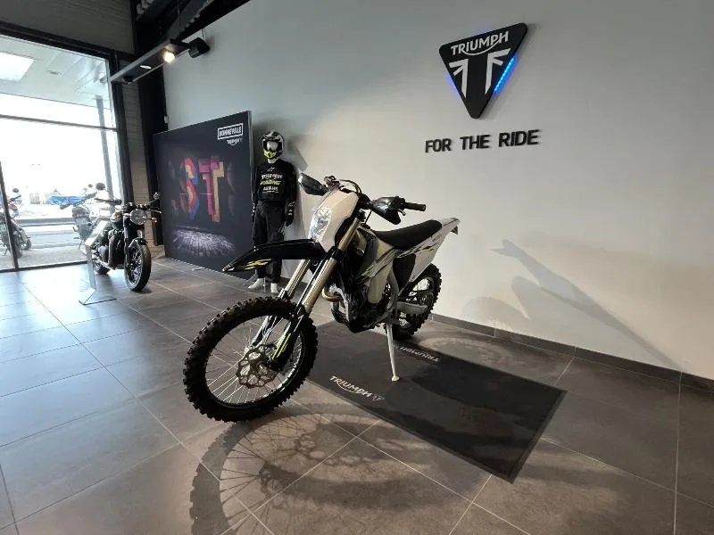 TRIUMPH TF E 250 ENDURO