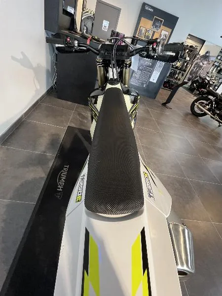 TRIUMPH TF E 250 ENDURO