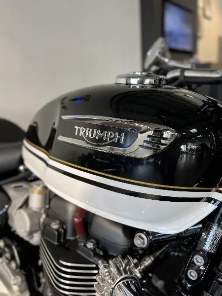 BONNEVILLE SPEEDMASTER 1200